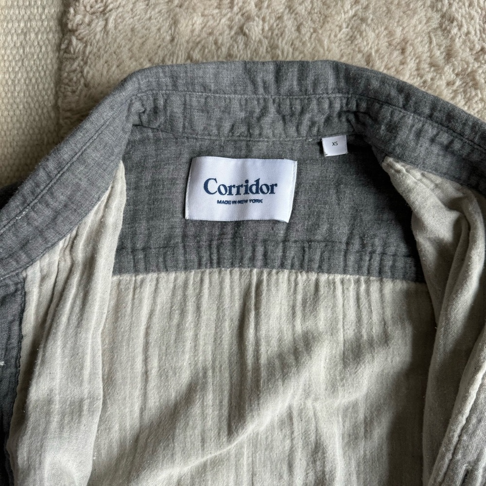 Corridor grey button down l/s - Picture 3 of 5